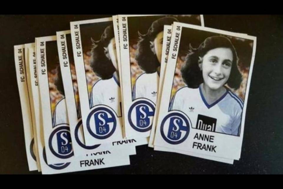 Ignoranza senza confini: altri adesivi di Anna Frank