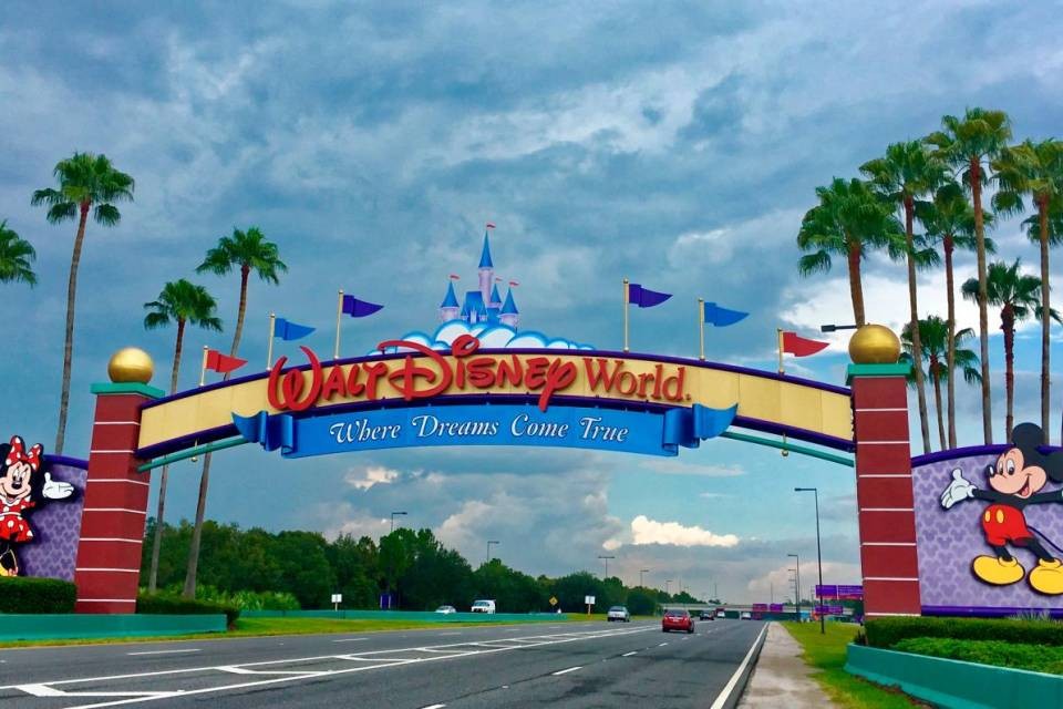 L’entrata di Walt Disney World a Orlando, Florida. Foto Shutterstock