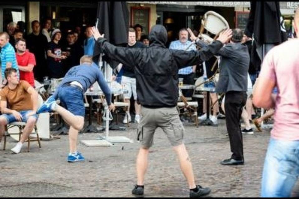 Scontri fra russi, inglesi e gallesi a Lille