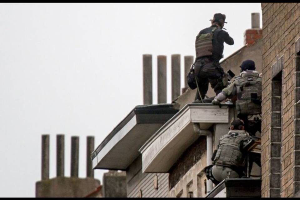 Sparatoria a Bruxelles, morto un terrorista