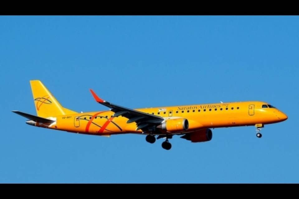 Aereo precipita a Mosca: "Nessun superstite"