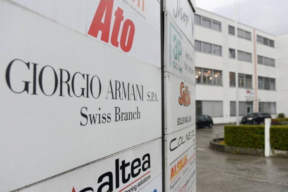 Armani: 1500 euro al posto di 4500 franchi