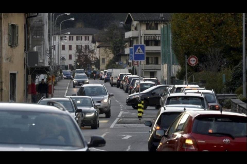 Traffico nel Malcantone: "Agire subito per non affondare"
