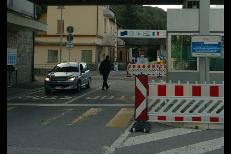 Presunto spacciatore arrestato a Dirinella