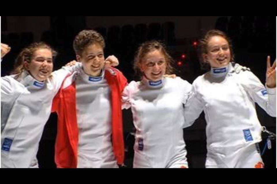 Scherma: bronzo per la squadra femminile