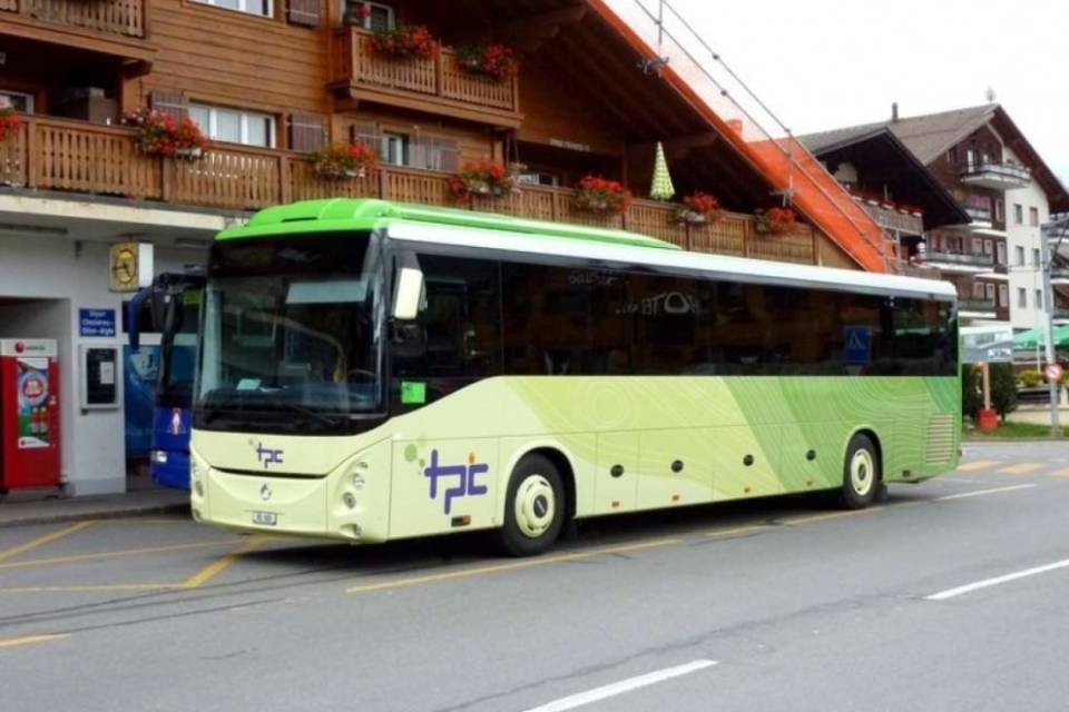 Conducente di autobus muore dopo un alterco