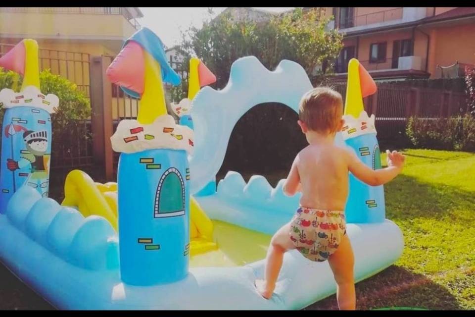 La canicola non ferma i ladri, rubata una piscina gonfiabile