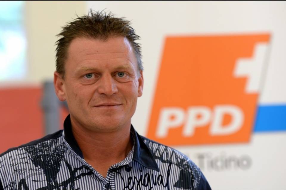 Si dimette Angelo Petralli