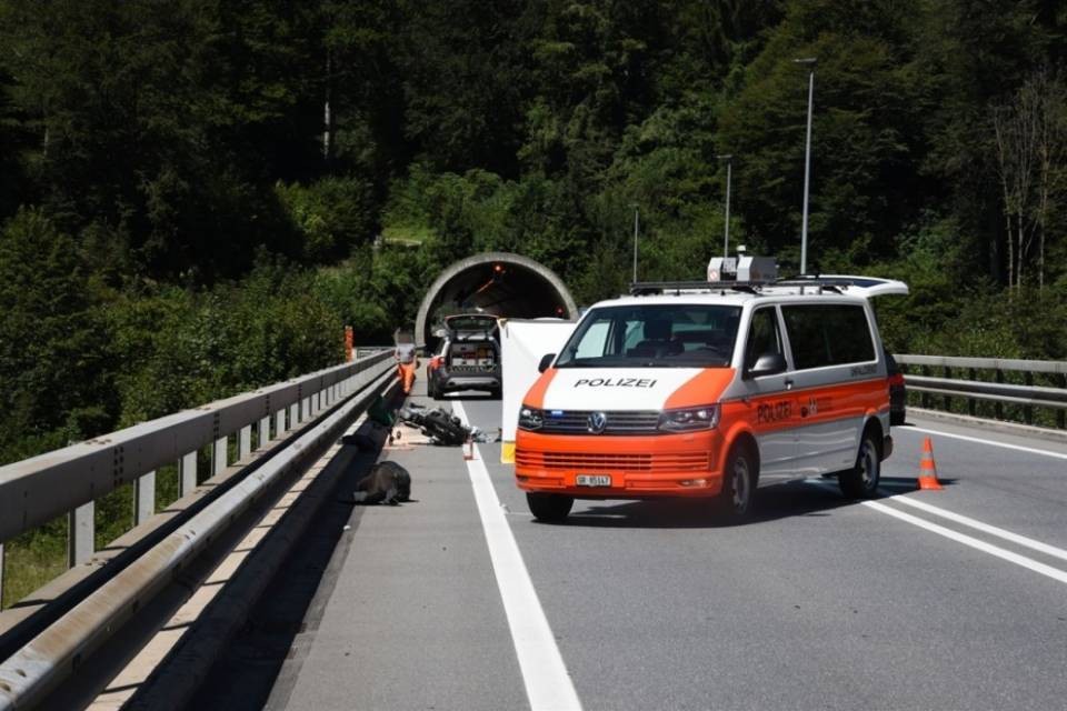 Frontale a Bonaduz: deceduta la passeggera di una moto