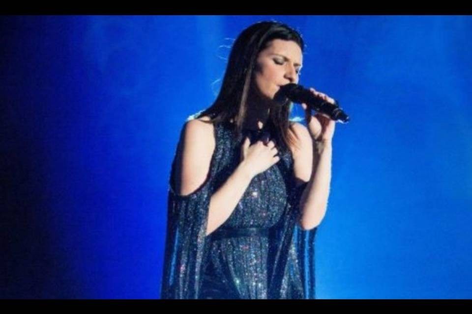 La Pausini ferma il tempo