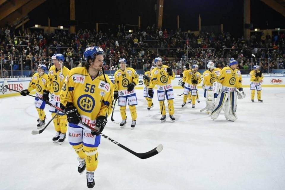Spengler Cup, rimonta del Davos: è semifinale