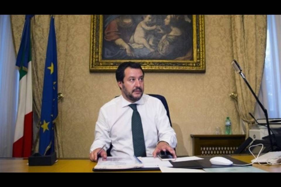 Salvini non ci sta: "Destini dell'Italia decisi dall'Europa"