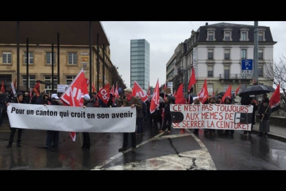 Neuchâtel, in mille contro le misure di austerità