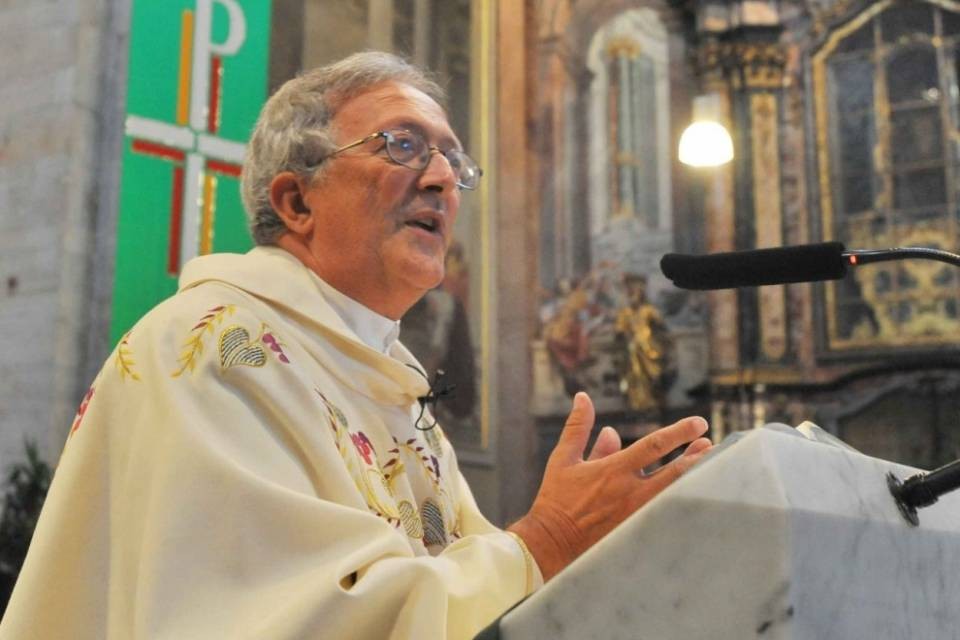 Don Regazzi: "Carenza di preti ma anche di fedeli"