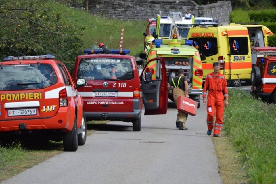 Serie ferite per un operaio travolto dal terreno