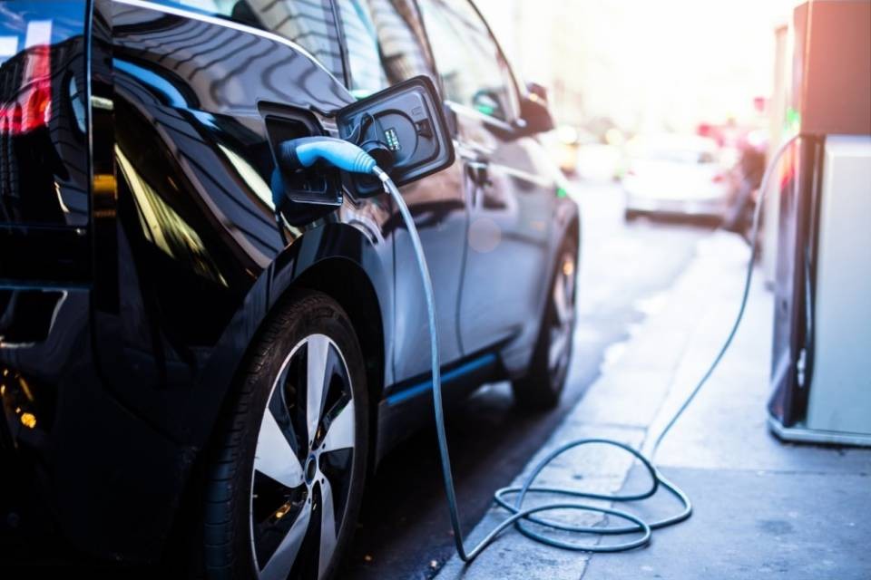 Mai vendute così tante auto elettriche