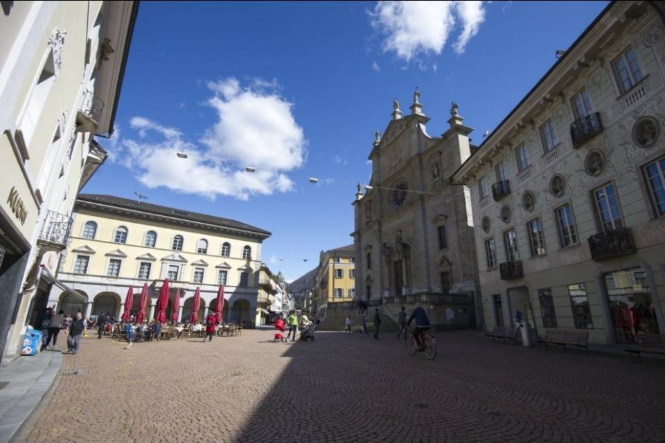 Bellinzona vara la “strategia di destinazione” a favore dei commerci