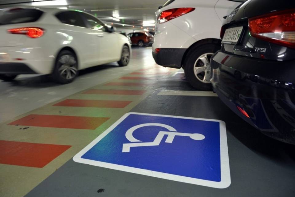 Ticino: "Disabili chiamati alla cassa”