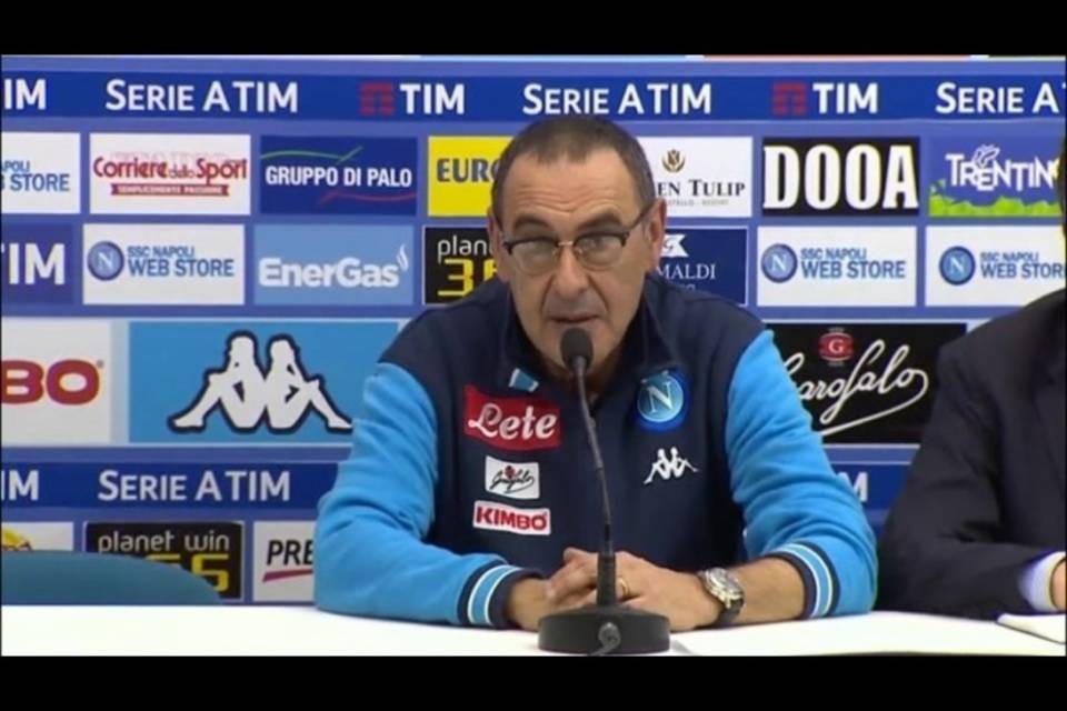 "Non ti mando aff... solo perché sei donna e carina"