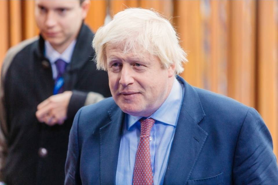 Il governo May perde pezzi, Johnson e Davis se ne vanno