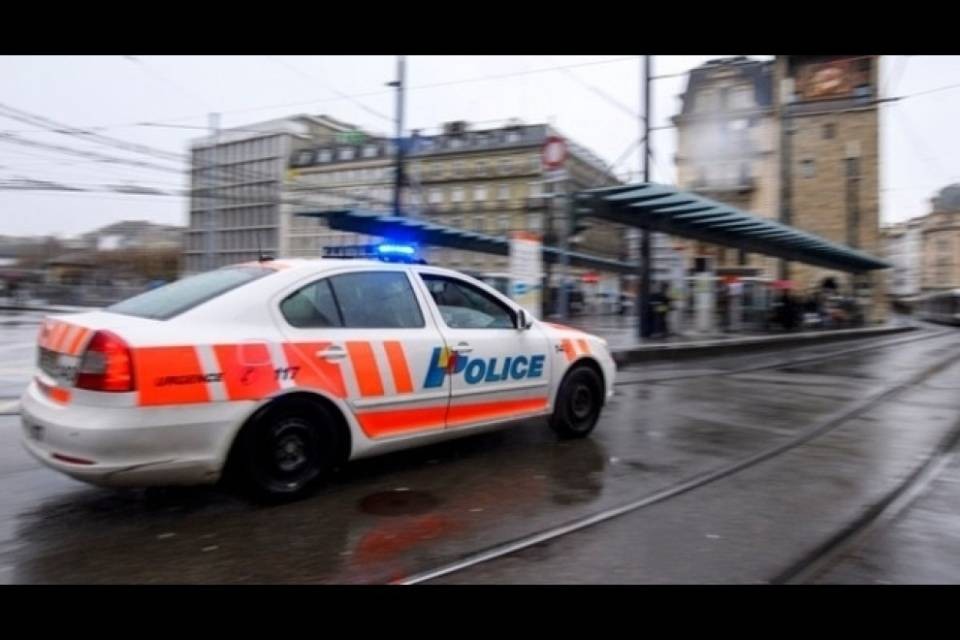 "Manifestazione selvaggia" a Ginevra, decine di fermi