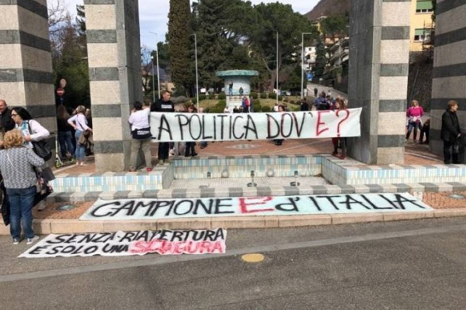 Protesta in corso a Campione
