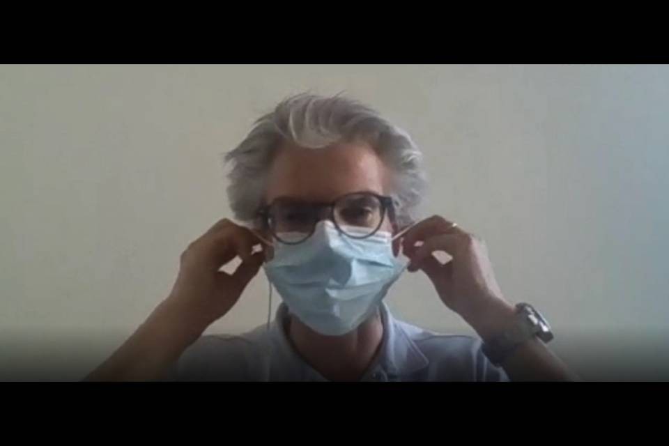 Il grande dubbio della mascherina: indossarla o meno?