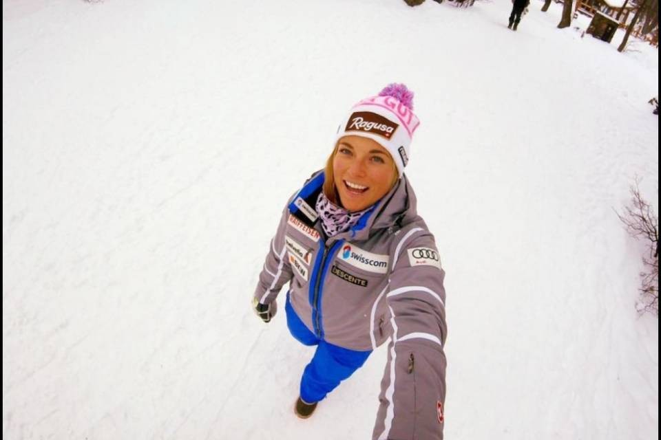 Lara, Bea e compagne in una fine d'estate "invernale"