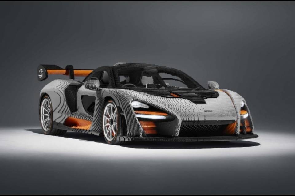 Una McLaren Senna in versione Lego