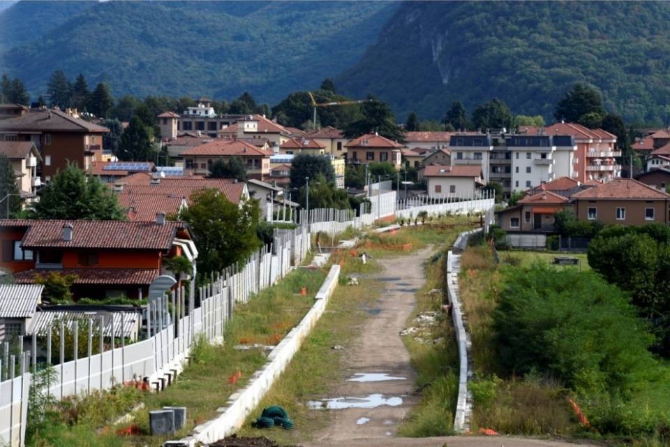 Cercansi operai per la Stabio-Arcisate