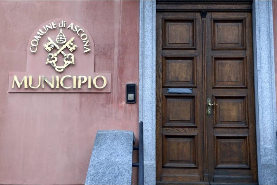 Ascona, calano le tariffe dell'elettricità
