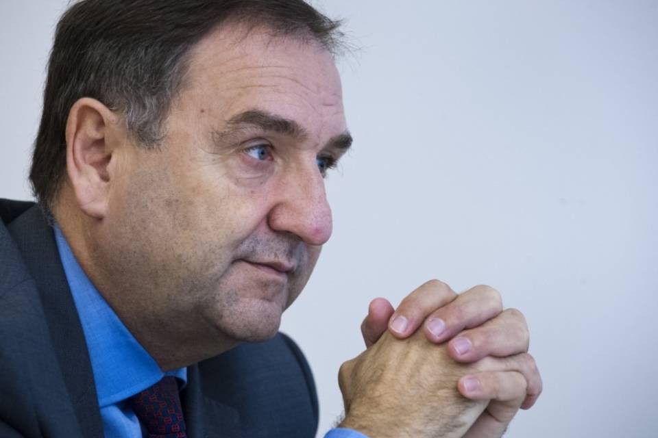 EFG: utile dimezzato