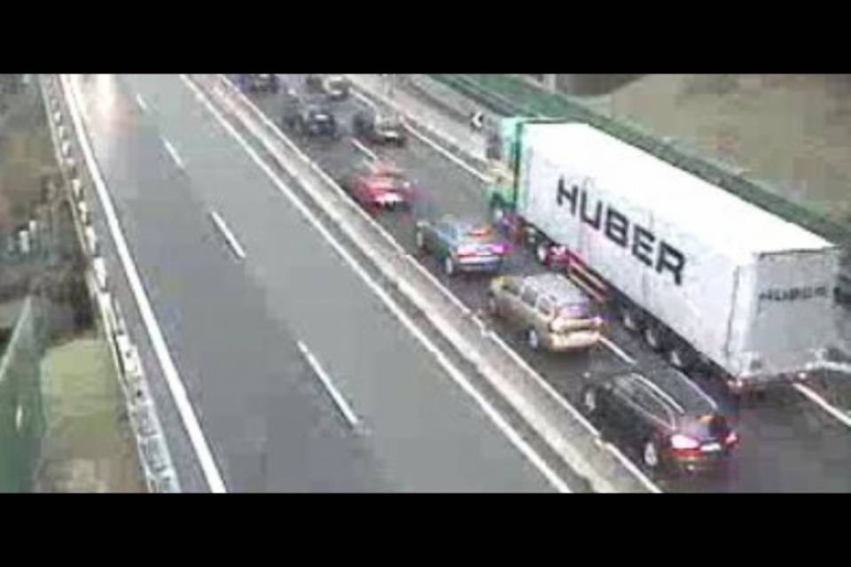 Ancora buche sulla A9, code verso il Ticino
