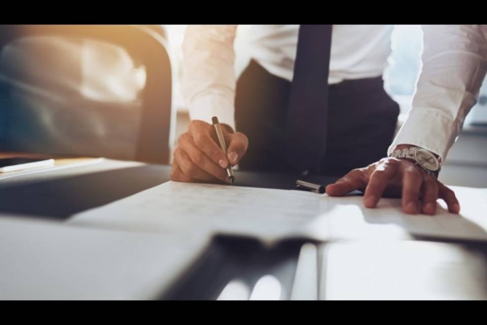 Parole sessiste alla collega, no al licenziamento