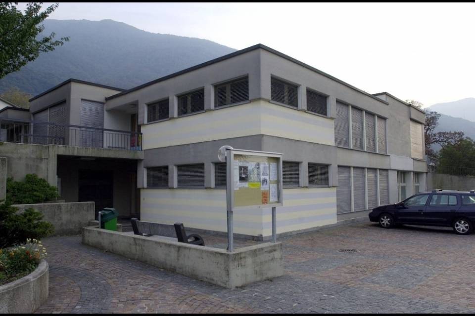 Scuola, i primi comuni si ribellano