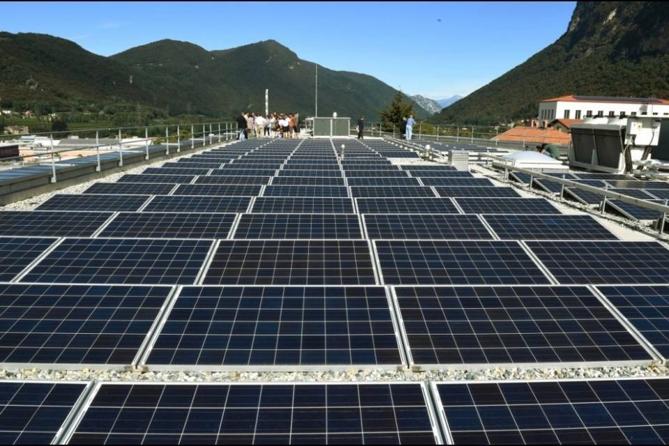 Transizione energetica, la Svizzera guadagna posizione