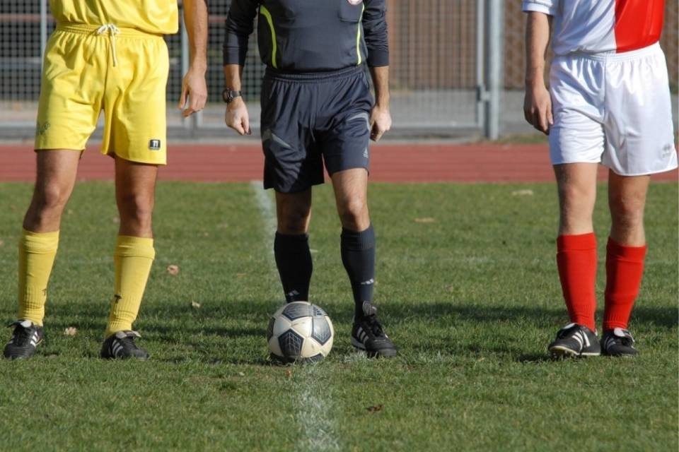 Calciatore di 4a lega dovrà pagare 6'000 fr. per un fallo