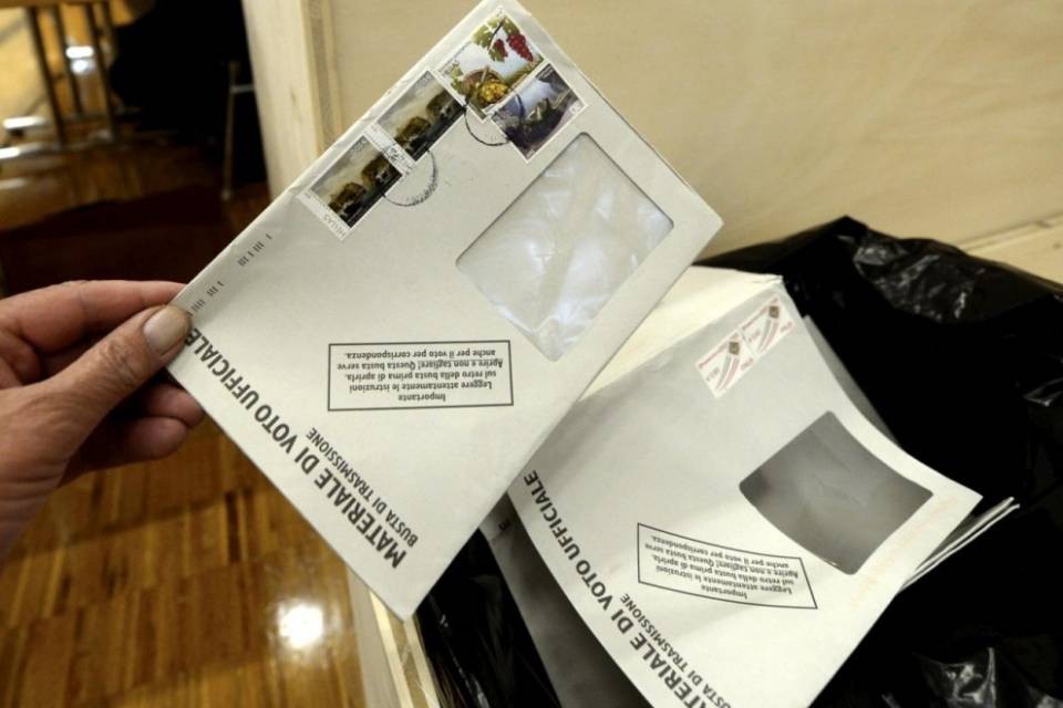 Poche buste per la votazione sul nucleare