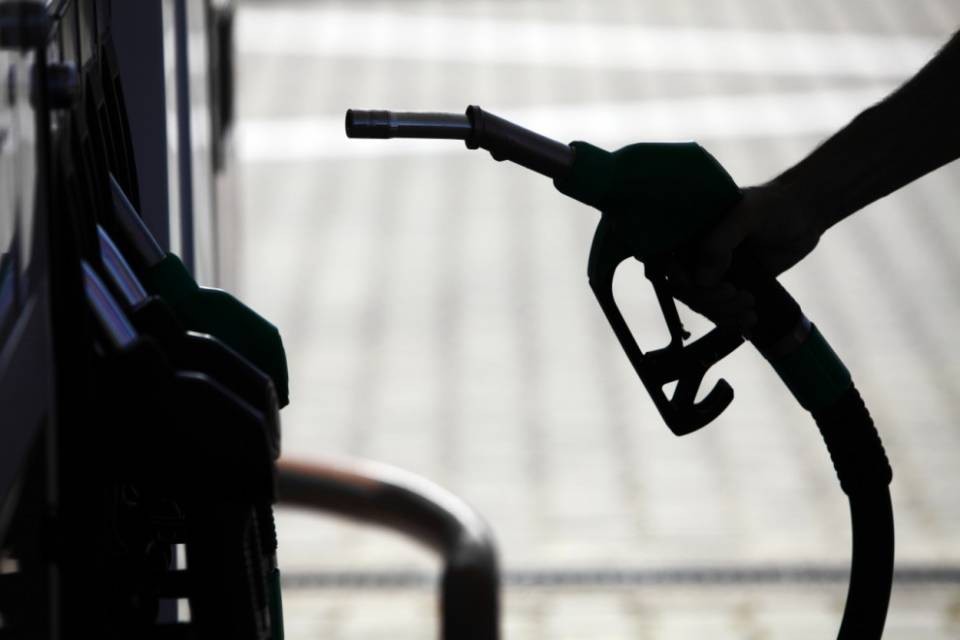 Il petrolio crolla, quali effetti in Ticino?