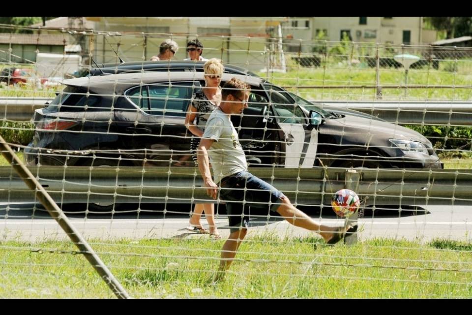 31 campi di calcio ad Airolo?