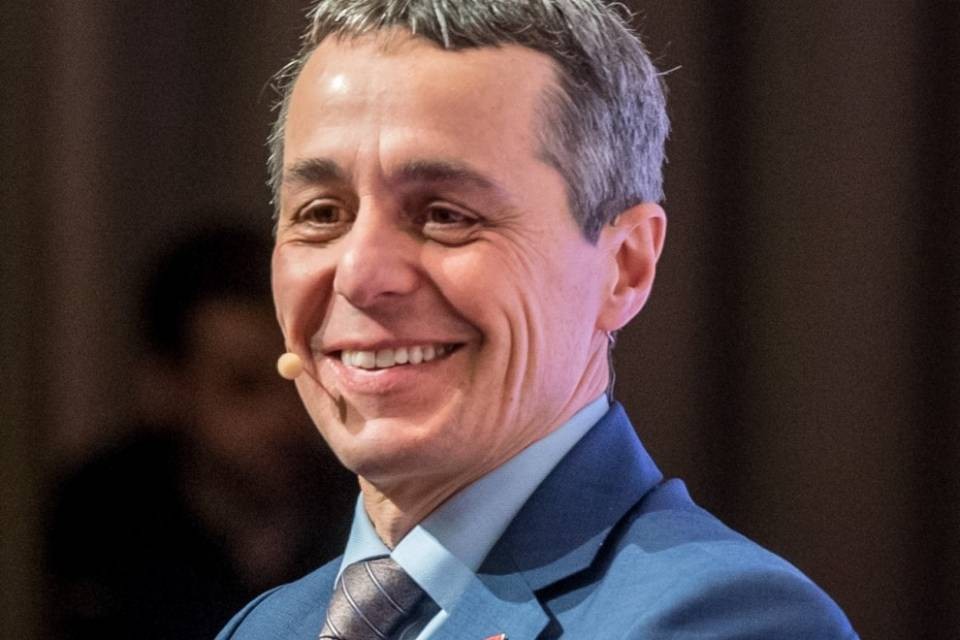 Cassis: "Si passi ai fatti sulla questione dei rifugiati"