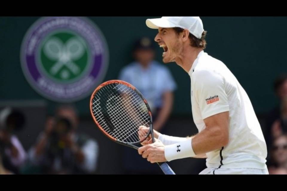 A Murray il trofeo di Wimbledon