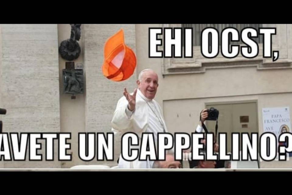 Papa Francesco, che presa sul lancio del capellino OCST!