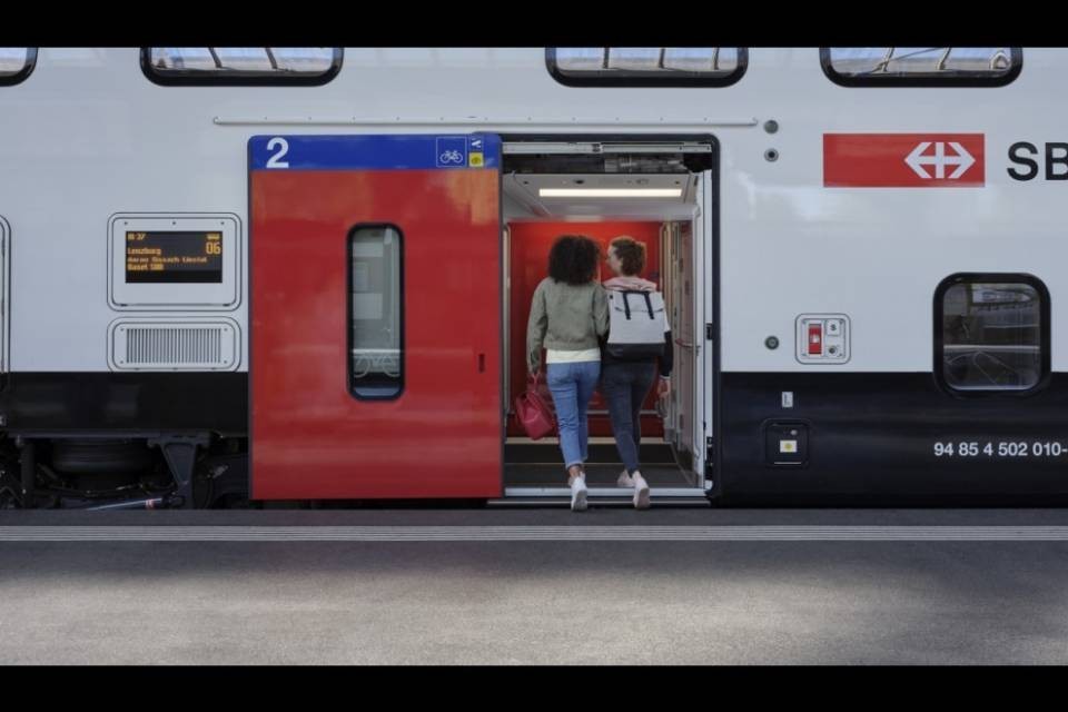 FFS: mascherine obbligatorie sui vagoni?