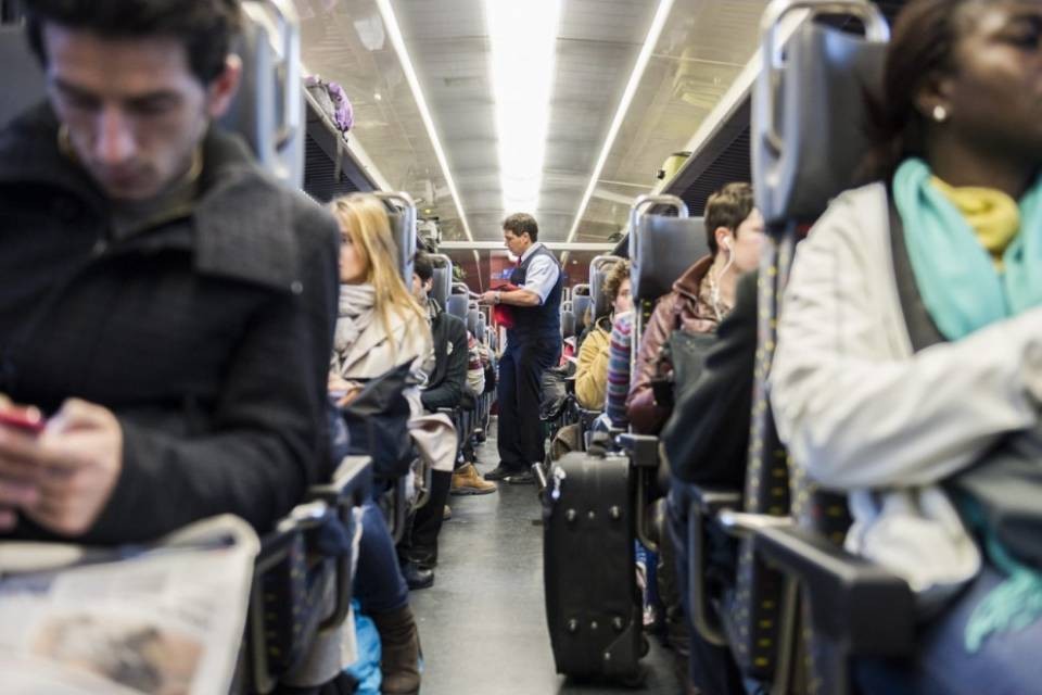 "Nessuno è stato gettato fuori dal treno"