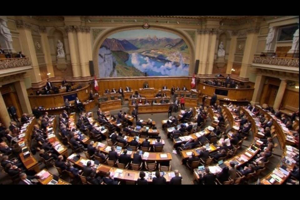 Revisione Costituzione ticinese conforme al diritto federale