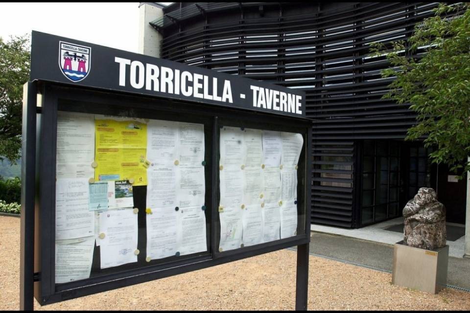 "Il Municipio si compri un correttore"