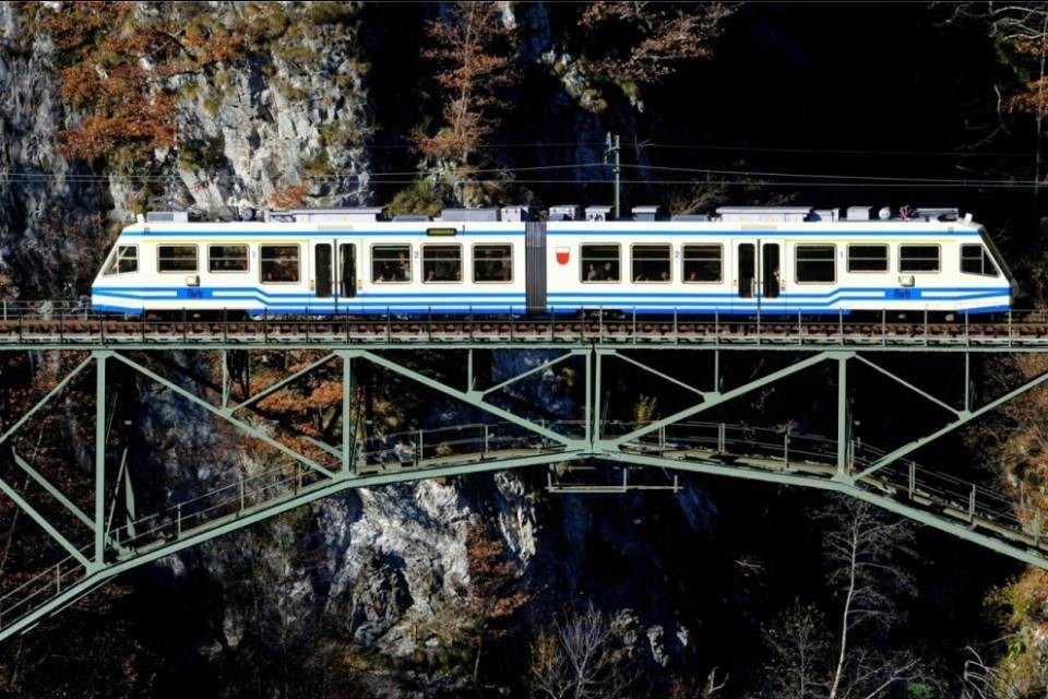 "Miglioriamo i collegamenti della Centovallina"