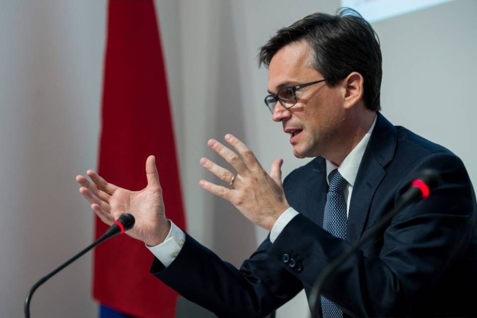 La clausola ticinese piace ai Cantoni