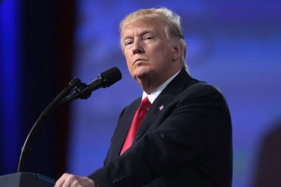 Trump: "Pronti a reagire ai missili di Teheran"
